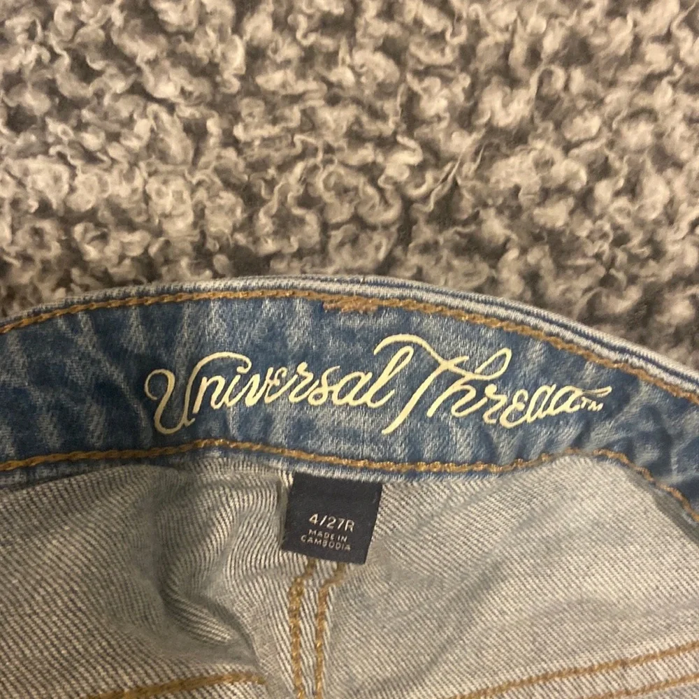 Denim shorts - Picture 3 of 3